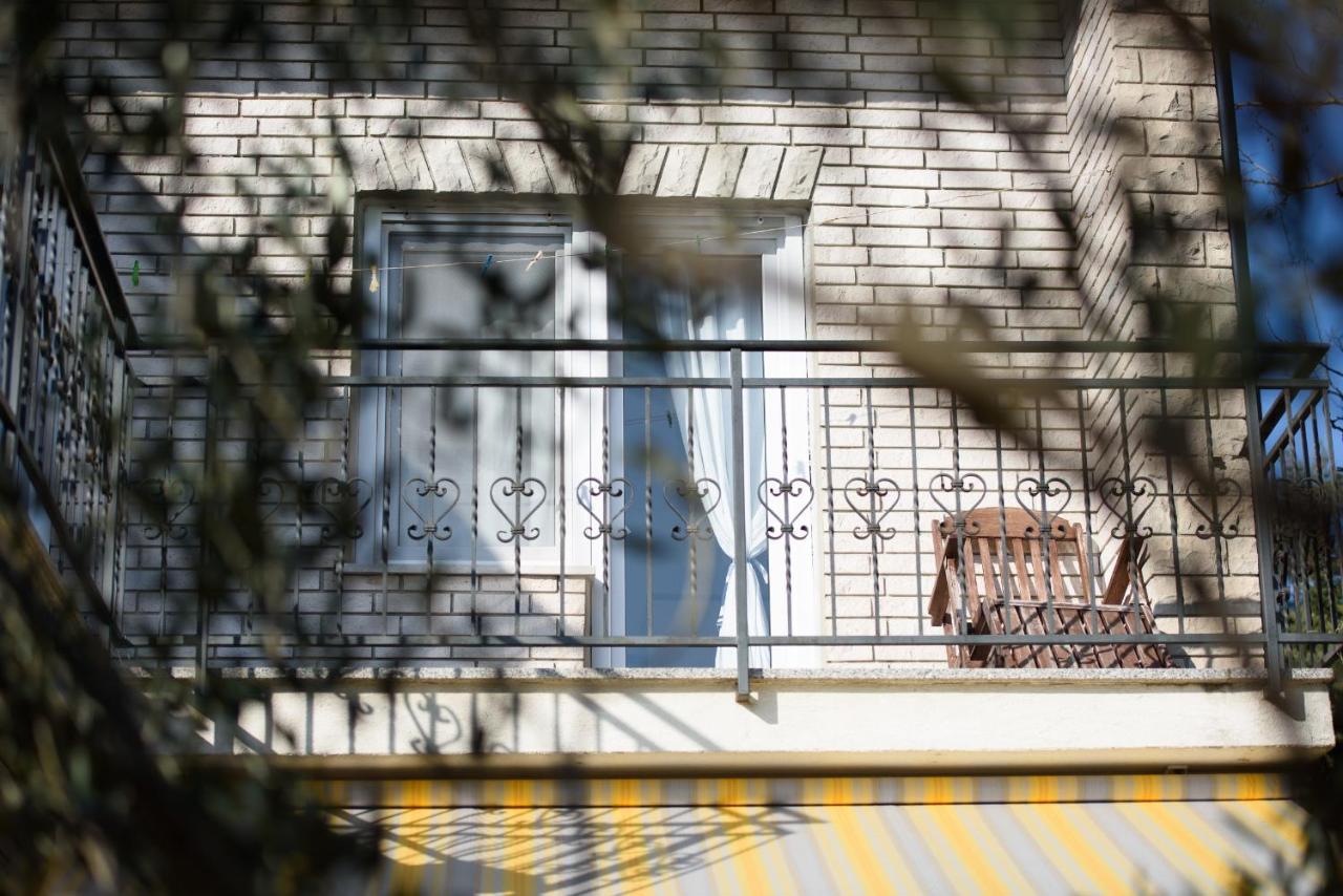 Villa Claudia Lemon Appartment Premantura Exterior foto